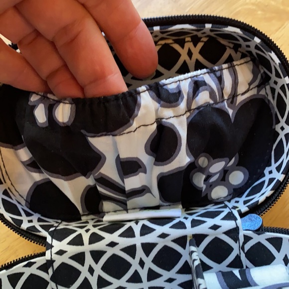 Vera Bradley jewelry box 6,2x3,8x3” in good condition - Picture 7 of 10